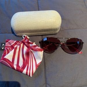 NWOT Oakley Given Breast Cancer Sunglasses
